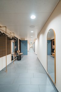 Praxisraum in moderner Ärzteklinik in Zürich-Altstetten – direkt am Letzipark