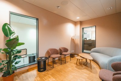 Praxisraum in moderner Ärzteklinik in Zürich-Altstetten – direkt am Letzipark - Image 6