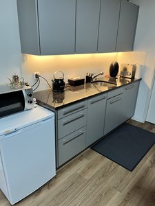 Moderner Praxisraum für Kosmetik, Schönheitspflege &Behandlungen  in Cham zur Miete - Image 6