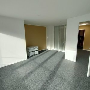 Helle und moderne Räume  in zentraler Lage - Image 2