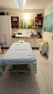 Praxisraum für Massage/Therapie in Schindellegi zu vermieten - ideal für selbständige Therapeutinnen - Image 2