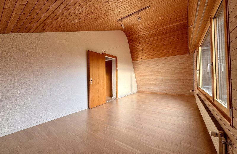Praxis-t-räume in grossem Haus im Grünen - Bild 4