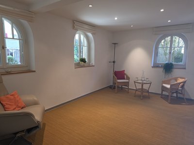 Ruhige Praxis nähe Zürich Stadelhofen - Image 1