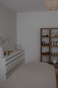 Attraktive Praxisräume auf 3 Halbetagen mit Panorama-Schaufenster in Zürich -4.5 Zimmer-Maisonettewohnung / Erdgeschoss - Image 15