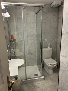 5 Zimmer-Praxis an der zentraler Lage geeignet als Einzelpraxis oder Gemeinschaftspraxis - Image 9