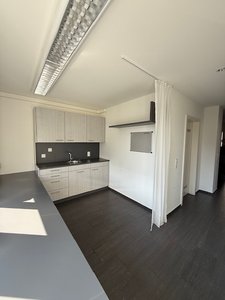 Stilvolle, voll ausgestattete Praxis in Zürich zur Übernahme (106 m², sofort startklar) - Image 2