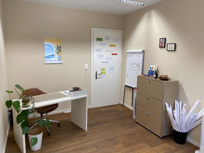 Schöner zentral gelegener Praxisraum zum mieten in Zürich - Image 2