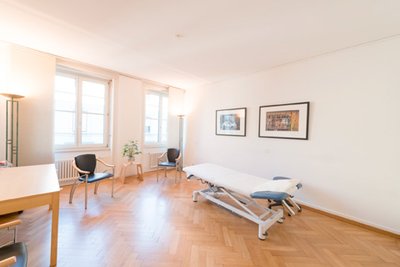 2 Praxisräume zu vermieten AKULU Naturheil-Kunstgalerie - Image 1