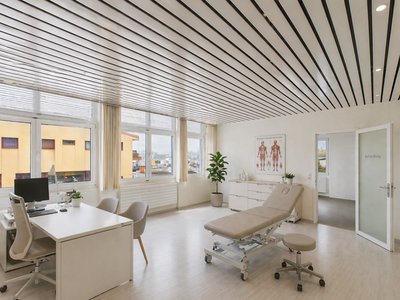 Praxisräume im Engadin – lichtdurchflutet, zentral & bezugsbereit - Image 1