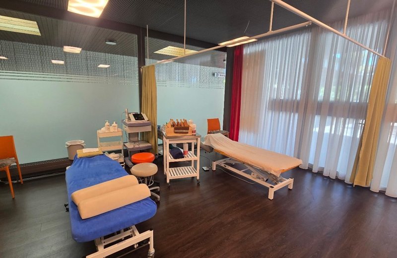 Im Verkauf steht Physiotherapiepraxen in Dietikon und Geroldswil ZH - Image 6