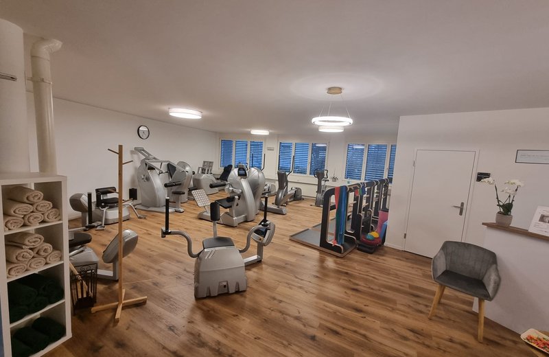 Im Verkauf steht Physiotherapiepraxen in Dietikon und Geroldswil ZH - Image 11