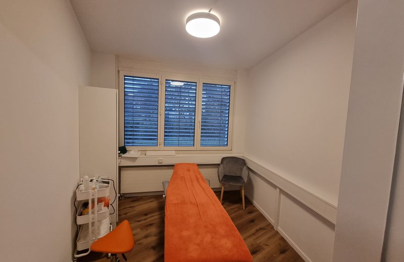 Im Verkauf steht Physiotherapiepraxen in Dietikon und Geroldswil ZH - Image 12
