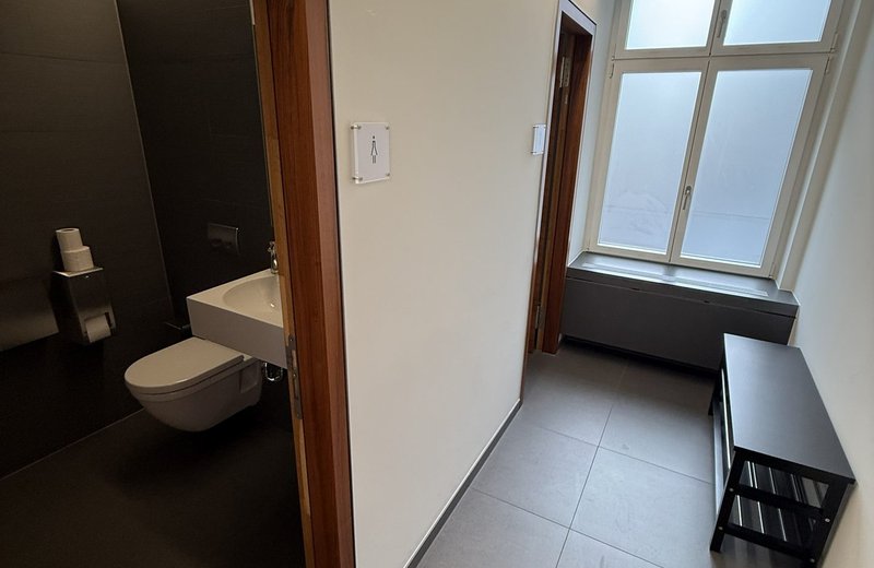 Praxis-/ Therapie Räume –  Für Ärzte, Therapeuten und Coaches - Am Stauffacher Zürich - Image 6