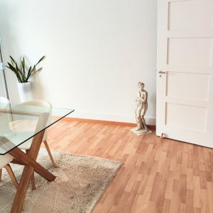 Möblierter Coaching- und Massageraum (mit Verbindungstüre) für 2 Tage pro Woche - Image 3