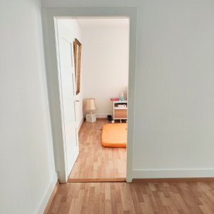 Möblierter Coaching- und Massageraum (mit Verbindungstüre) für 2 Tage pro Woche - Image 4