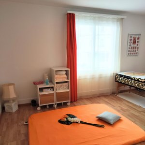 Möblierter Coaching- und Massageraum (mit Verbindungstüre) für 2 Tage pro Woche - Image 6