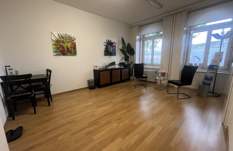 Praxiszimmer am Bahnhof Luzern - Image 1