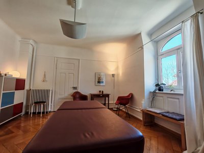 Praxisraum zur Untermiete für 3 - 4 Tage in Zürich Nähe Rigiblick - Image 2