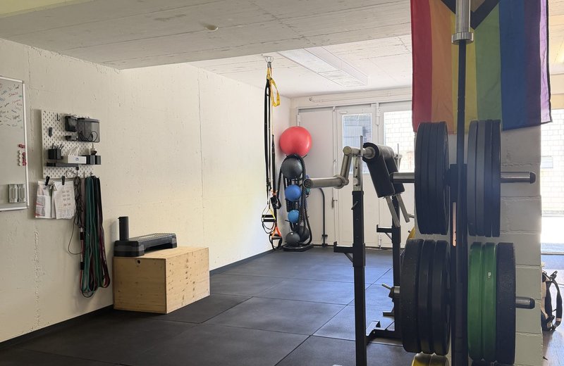 11 m² Behandlungsraum (inklusive elektrische Liege, Tücher und Reinigung) flexibel stunden-, tageweise oder fix mietbar - Image 7