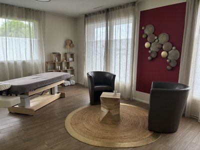 Praxisraum in Wollerau – tageweise mietbar (voll eingerichtet) - Image 2