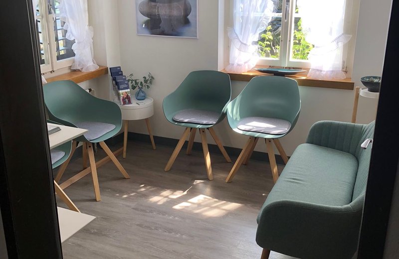 Helle, stilvolle Arztpraxis in einem idyllischen Fachwerkhaus zu vermieten - Image 2