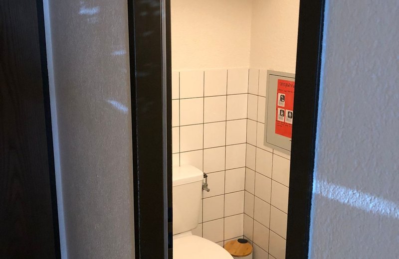 Helle, stilvolle Arztpraxis in einem idyllischen Fachwerkhaus zu vermieten - Image 12