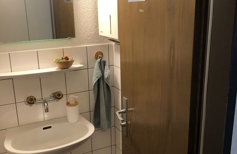 Helle, stilvolle Arztpraxis in einem idyllischen Fachwerkhaus zu vermieten - Image 7
