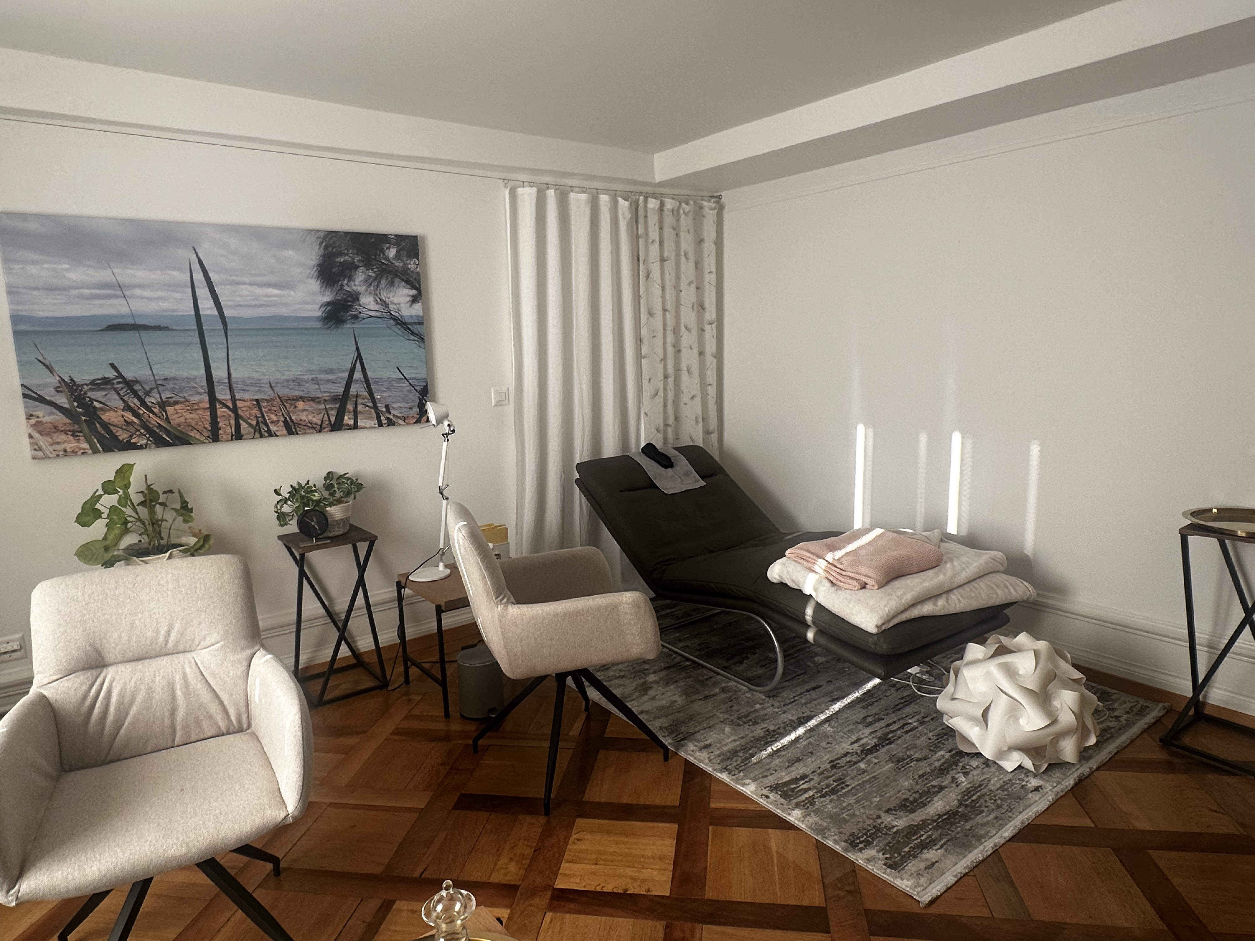 Praxisraum von 20m² in Zürich Seefeld -  mit Dachterrasse -  zur Untermiete - Image 4