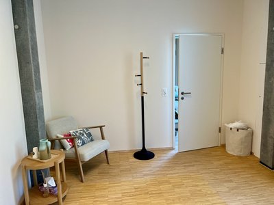 Heller, moderner Praxisraum in neuer Gemeinschaftspraxis für integrative Gesundheit - Image 2