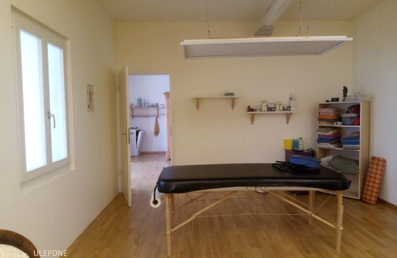 Sehr heller, grosser Praxisraum in Oberuzwil zur Untermiete - Image 1