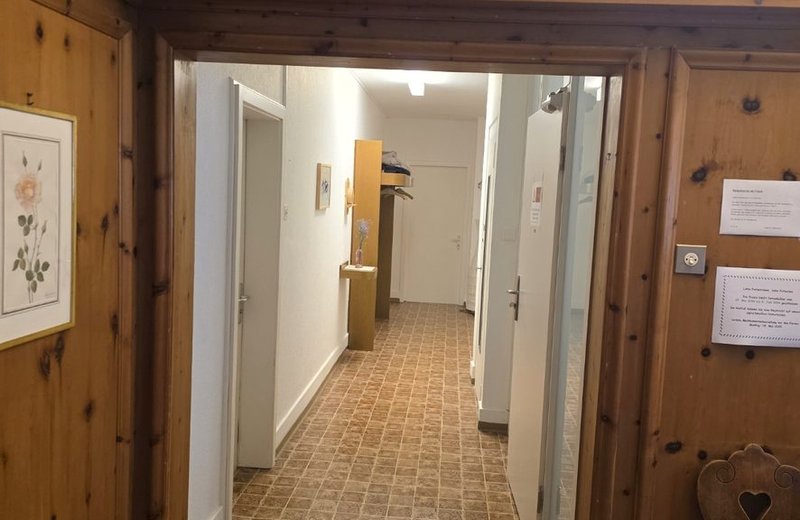 Attraktive Praxisnachfolge wegen Ruhestand im Zentrum von Herisau ( AR )   modernisierte Praxis, 150 qm direkt am Bahnhof - Image 9