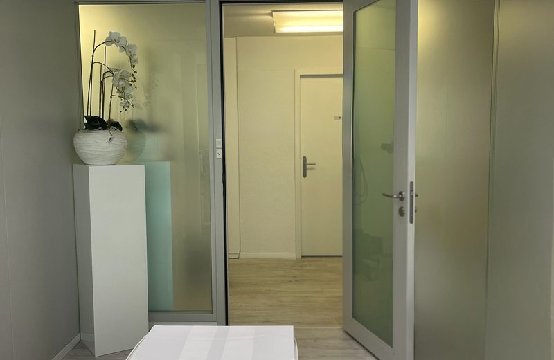 Helle und moderne Praxisräumlichkeiten in Winterthur - Image 6