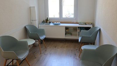 1-2 Praxisräume im Herzen von Zürich Oerlikon zu vermieten - Bild 3