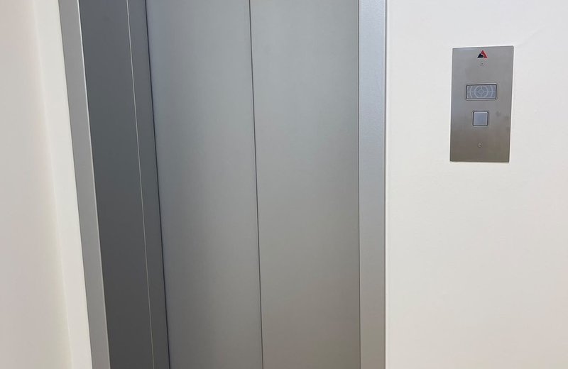Zentrale möbillierte Praxis / Büro / Coaching Raum nähe Zürich HB - Bild 3