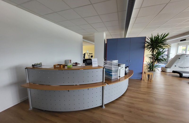 Nachfolge: zu übergeben bzw. Aufbau Gruppenpraxis, modernes helles Physiotherapiezentrum (GmbH) mit grosser MTT  in attraktiver Lage 20 Minuten von Bern- ideal für Gruppenpraxis - Image 13