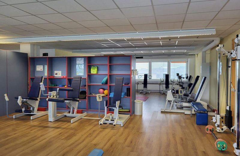 Nachfolge: zu übergeben bzw. Aufbau Gruppenpraxis, modernes helles Physiotherapiezentrum (GmbH) mit grosser MTT  in attraktiver Lage 20 Minuten von Bern- ideal für Gruppenpraxis - Image 9