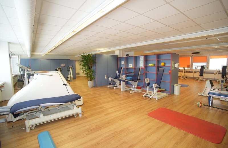Nachfolge: zu übergeben bzw. Aufbau Gruppenpraxis, modernes helles Physiotherapiezentrum (GmbH) mit grosser MTT  in attraktiver Lage 20 Minuten von Bern- ideal für Gruppenpraxis - Bild 4