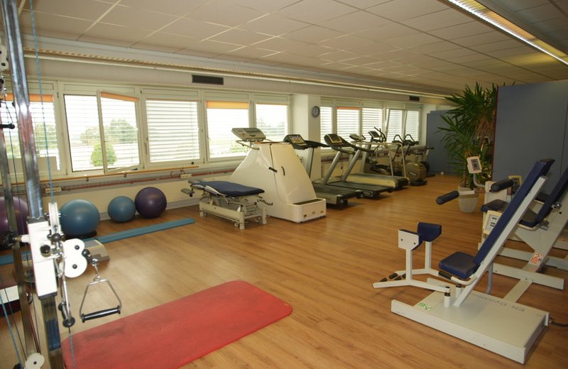 Nachfolge: zu übergeben bzw. Aufbau Gruppenpraxis, modernes helles Physiotherapiezentrum (GmbH) mit grosser MTT  in attraktiver Lage 20 Minuten von Bern- ideal für Gruppenpraxis - Bild 3