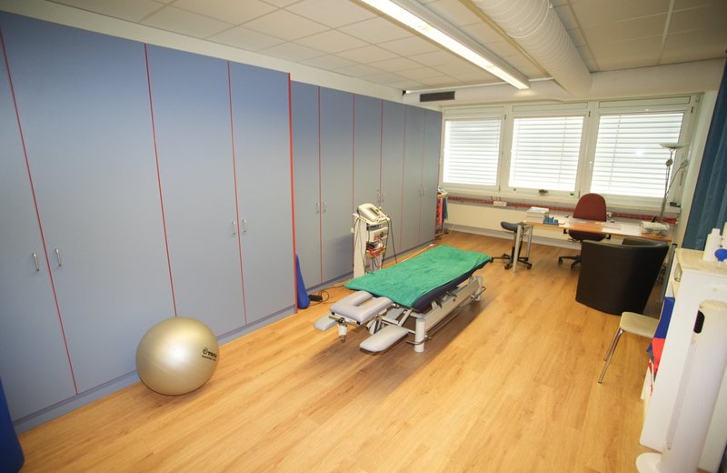 Nachfolge: zu übergeben bzw. Aufbau Gruppenpraxis, modernes helles Physiotherapiezentrum (GmbH) mit grosser MTT  in attraktiver Lage 20 Minuten von Bern- ideal für Gruppenpraxis - Image 14