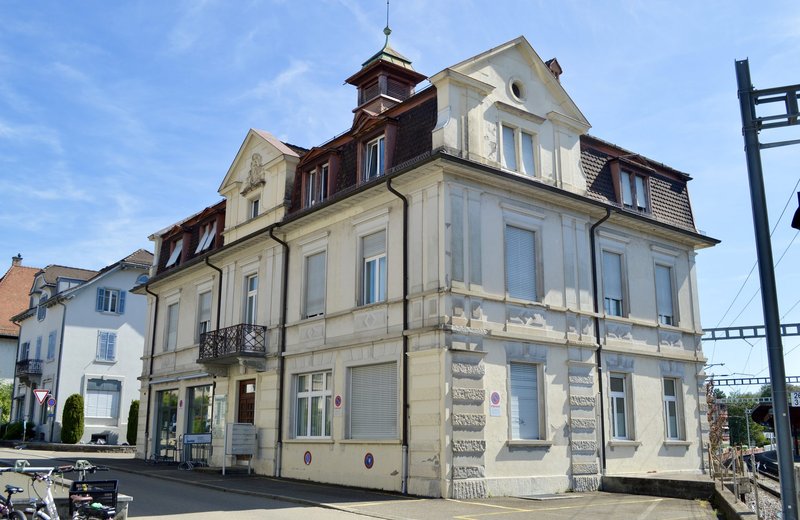 Praxisraum mieten in Stäfa ZH – heller Altbau am Zürichsee - Bild 2
