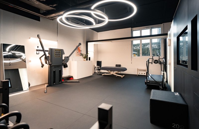 Voll ausgestatteter Praxis-/Trainingsraum im Erdgeschoss (Max Kämpf-Platz, Basel) zur Untermiete - Bild 4