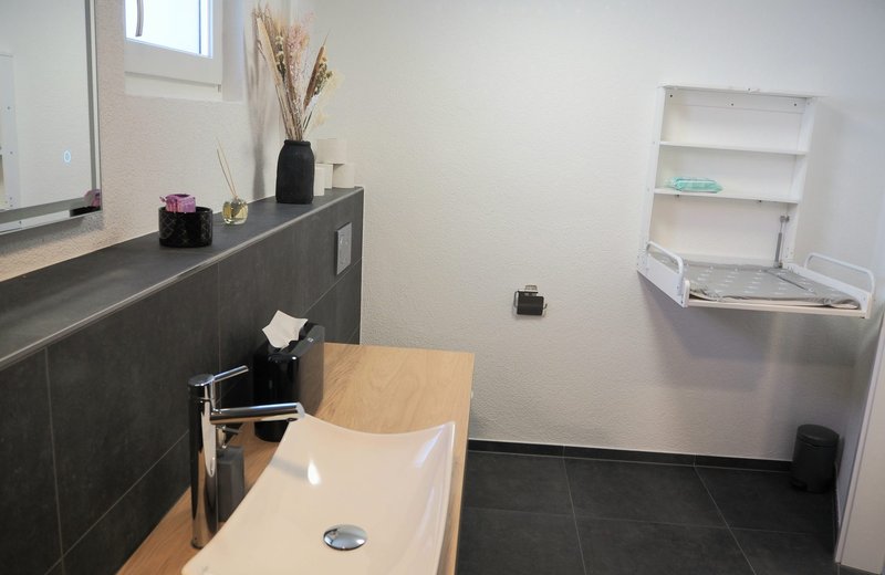 Zwei Praxisräume in Glarus - auch einzeln und tageweise mietbar - Image 9