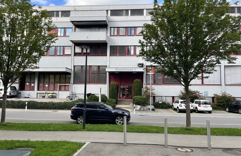 Dein eigener Praxisraum in Cham – hell, zentral & bereit für deine Kundschaft - Bild 5