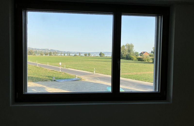Neuer heller Praxisraum mit Terrasse in Sempach Station - Image 6