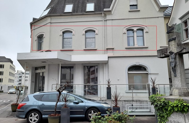 HOCHWERTIGE, KOMPLETT NEU EINGERICHTETE PRAXIS IM HERZEN VON LACHEN SZ - Bild 2