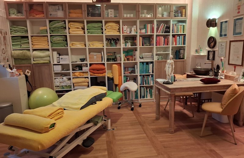 Praxisraum in einem gemeinschaftlichen Gesundheitshaus - Bild 2