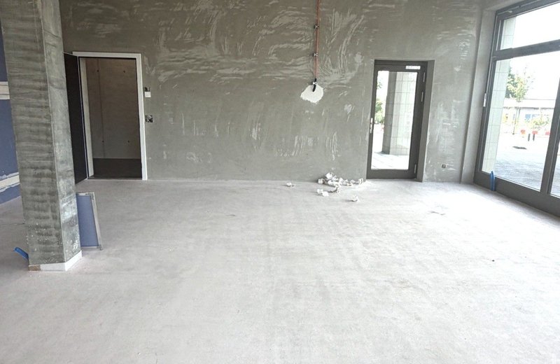 Heller Praxisraum  / Atelier / Gewerbe Neubau Ostermundigen - Image 13