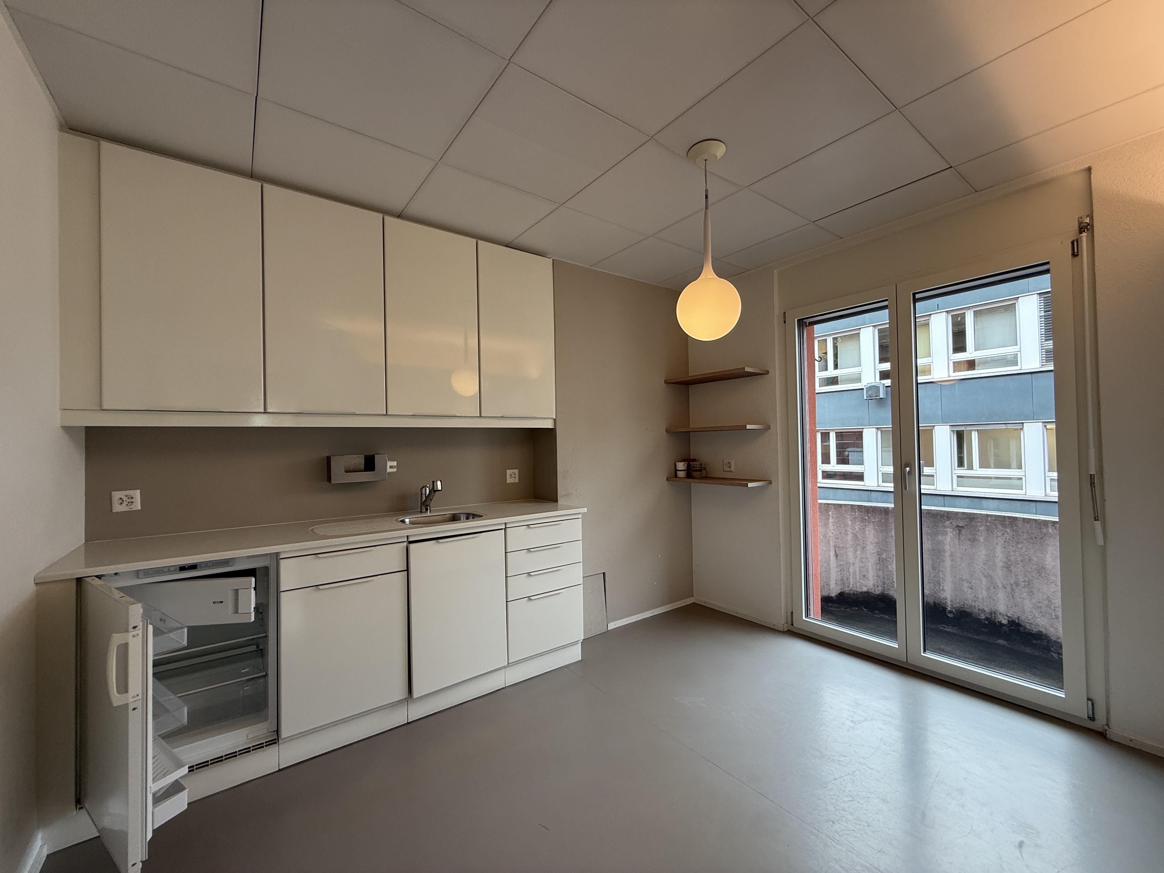 Praxis / Gewerbefläche an der Forchstrasse (befristet) - Image 5