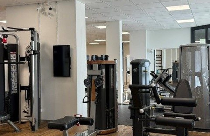 Praxisraum in medfit Cham – drei volle Wochentage zur Untermiete - Miete pro Wochentag/Monat CHF 780 - Image 9