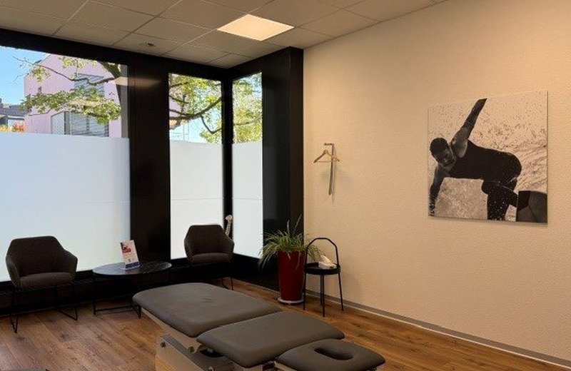 Praxisraum in medfit Cham – drei volle Wochentage zur Untermiete - Miete pro Wochentag/Monat CHF 780 - Bild 2